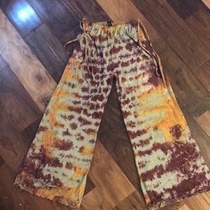 Tie Dye Flare Capri (Size Medium)